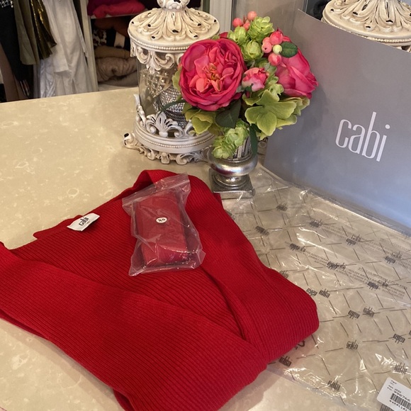 Beautiful CAbi Cabaret Cardigan - Picture 10 of 15